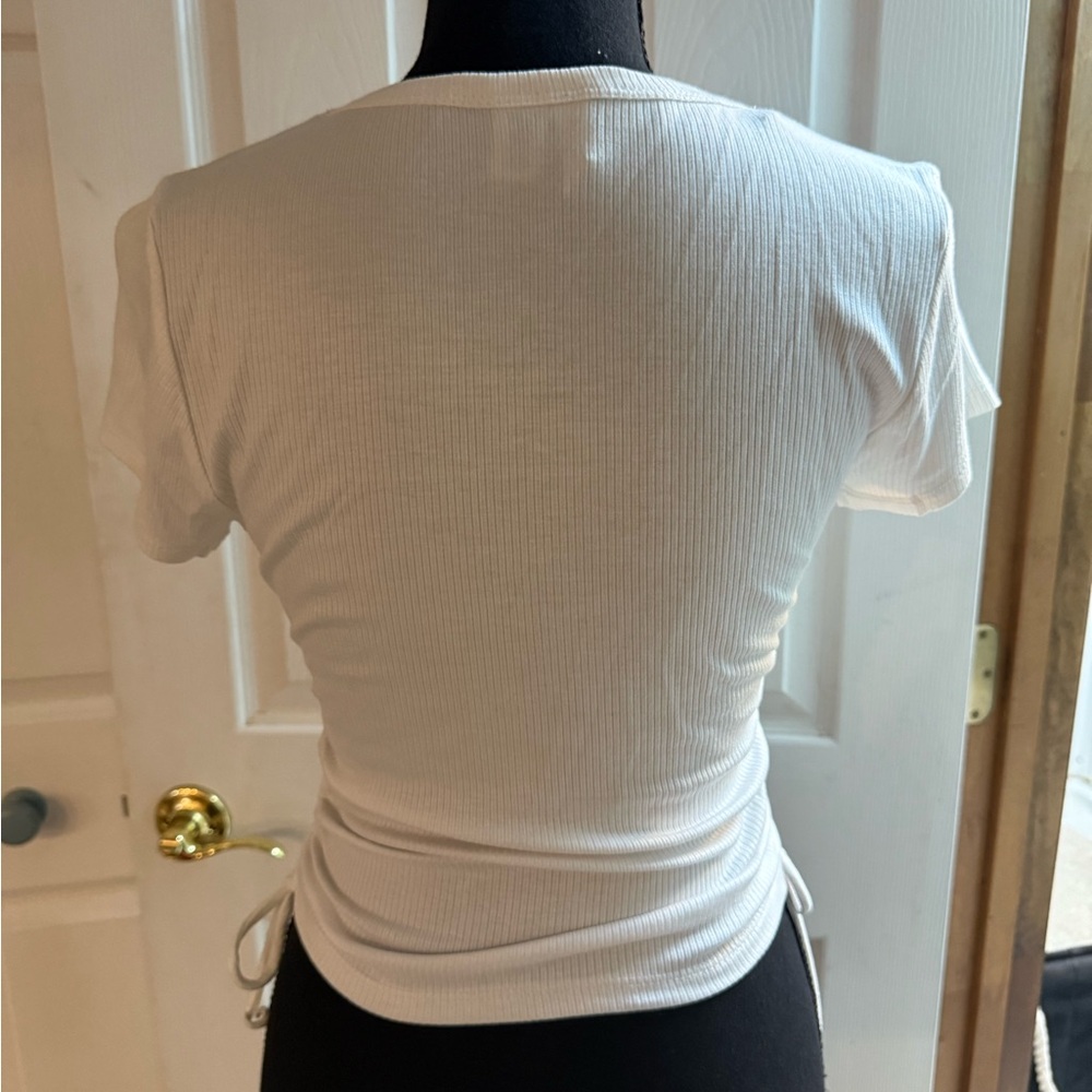 White Ribbed Short Sleeve Top - Picture 2 of 3